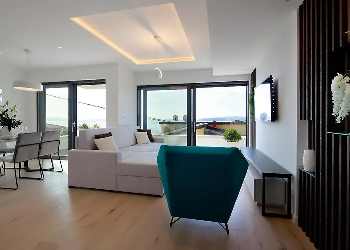 Modena Maris-heated Pool-grill-relax-jacuzzi Опатія