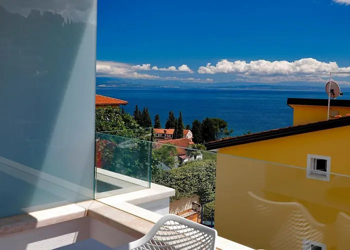 Modena Maris-heated Pool-grill-relax-jacuzzi * Опатія