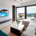 Modena Maris-heated Pool-grill-relax-jacuzzi Opatija