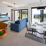 Modena Maris-heated Pool-grill-relax-jacuzzi Apartment Opatija