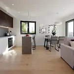 Modena Maris-heated Pool-grill-relax-jacuzzi * Opatija