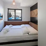 Modena Maris-heated Pool-grill-relax-jacuzzi Opatija