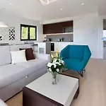 Modena Maris-heated Pool-grill-relax-jacuzzi Apartment Opatija