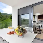 Modena Maris-heated Pool-grill-relax-jacuzzi