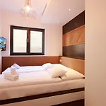 Apartment Modena Maris-heated Pool-grill-relax-jacuzzi Opatija