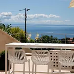 Modena Maris-heated Pool-grill-relax-jacuzzi *