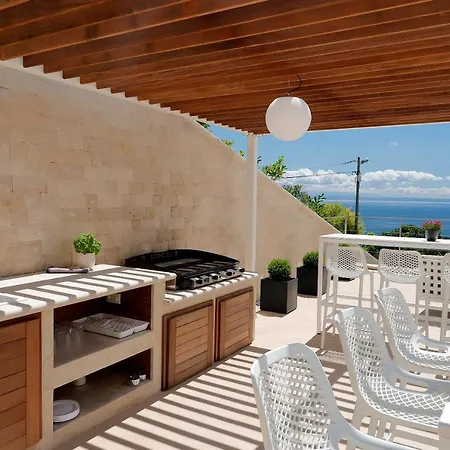 Modena Maris-heated Pool-grill-relax-jacuzzi דירה אופטיה