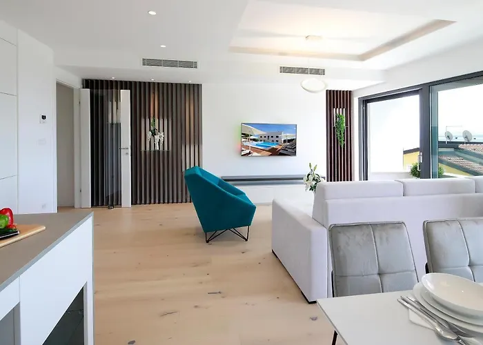 Modena Maris-heated Pool-grill-relax-jacuzzi Apartment *