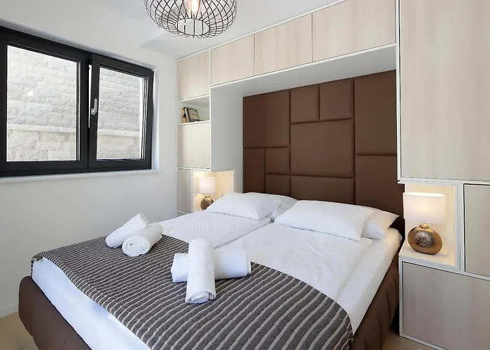 Modena Maris-heated Pool-grill-relax-jacuzzi Apartment *