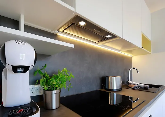 Modena Maris-heated Pool-grill-relax-jacuzzi Abbazia