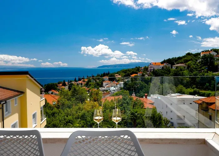 Modena Maris-heated Pool-grill-relax-jacuzzi *