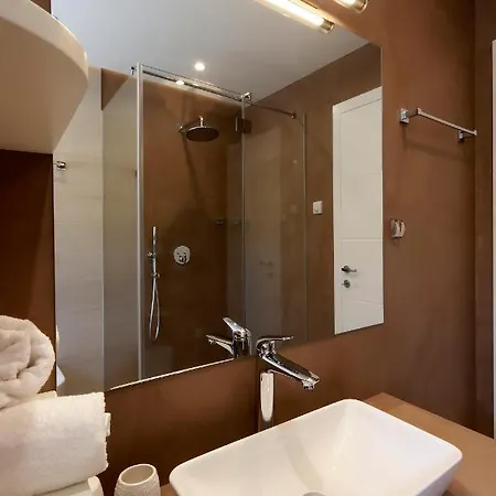 Daire Modena Maris-heated Pool-grill-relax-jacuzzi Opatija