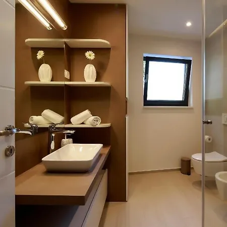 Modena Maris-heated Pool-grill-relax-jacuzzi Daire Opatija