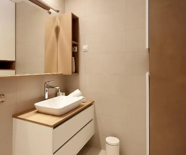 Apartament Modena Maris-heated Pool-grill-relax-jacuzzi