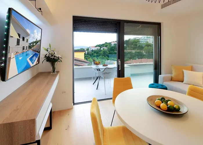 Apartament Modena Maris-heated Pool-grill-relax-jacuzzi *